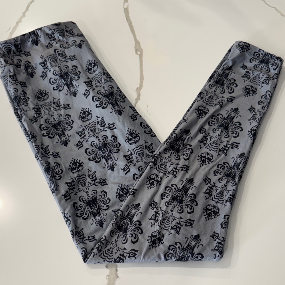 Disney’s Haunted Mansion Black and Gray Patterned Leggings Size XS
